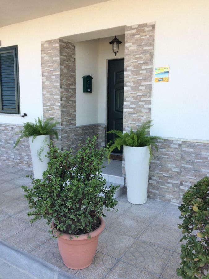 B&B A Due Passi Dal Mare Catona Di Reggio Calabria Exteriör bild