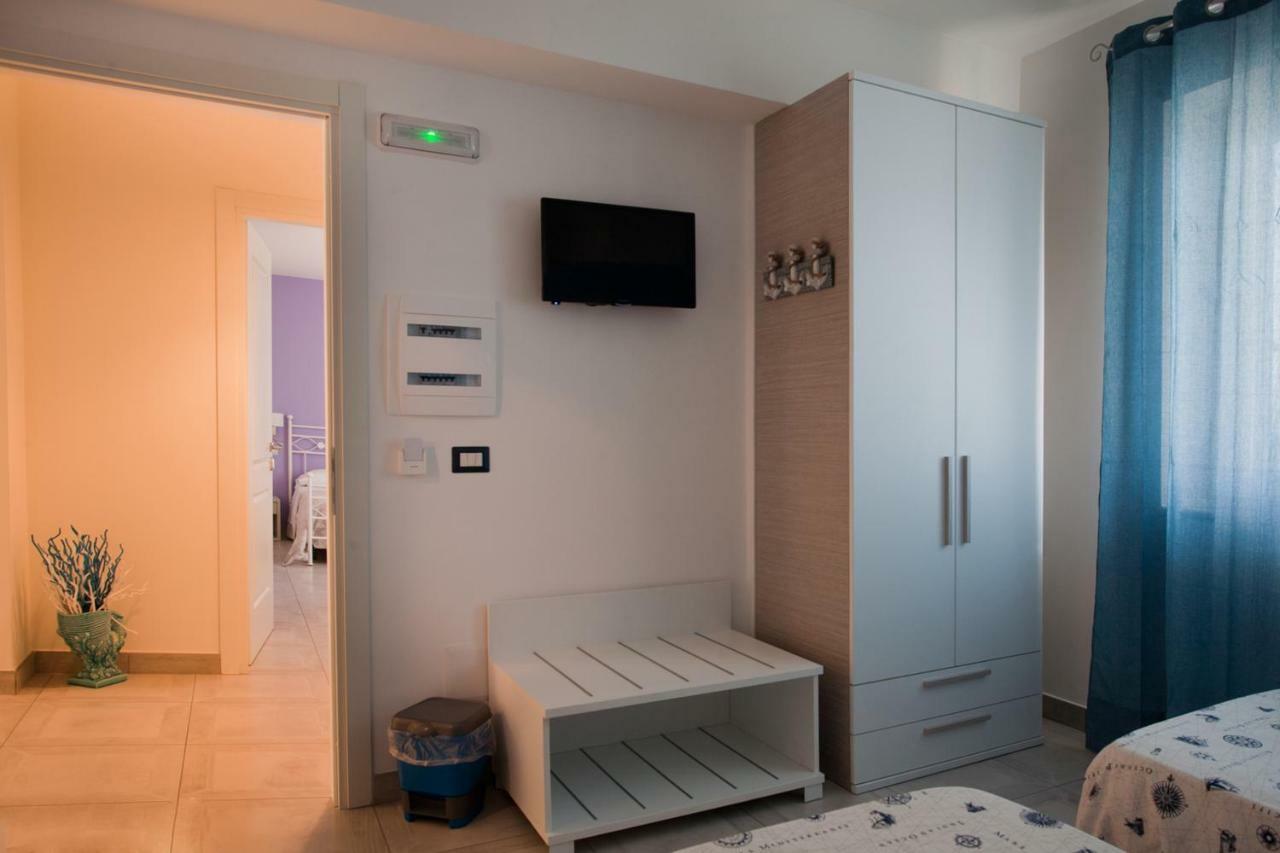 B&B A Due Passi Dal Mare Catona Di Reggio Calabria Exteriör bild