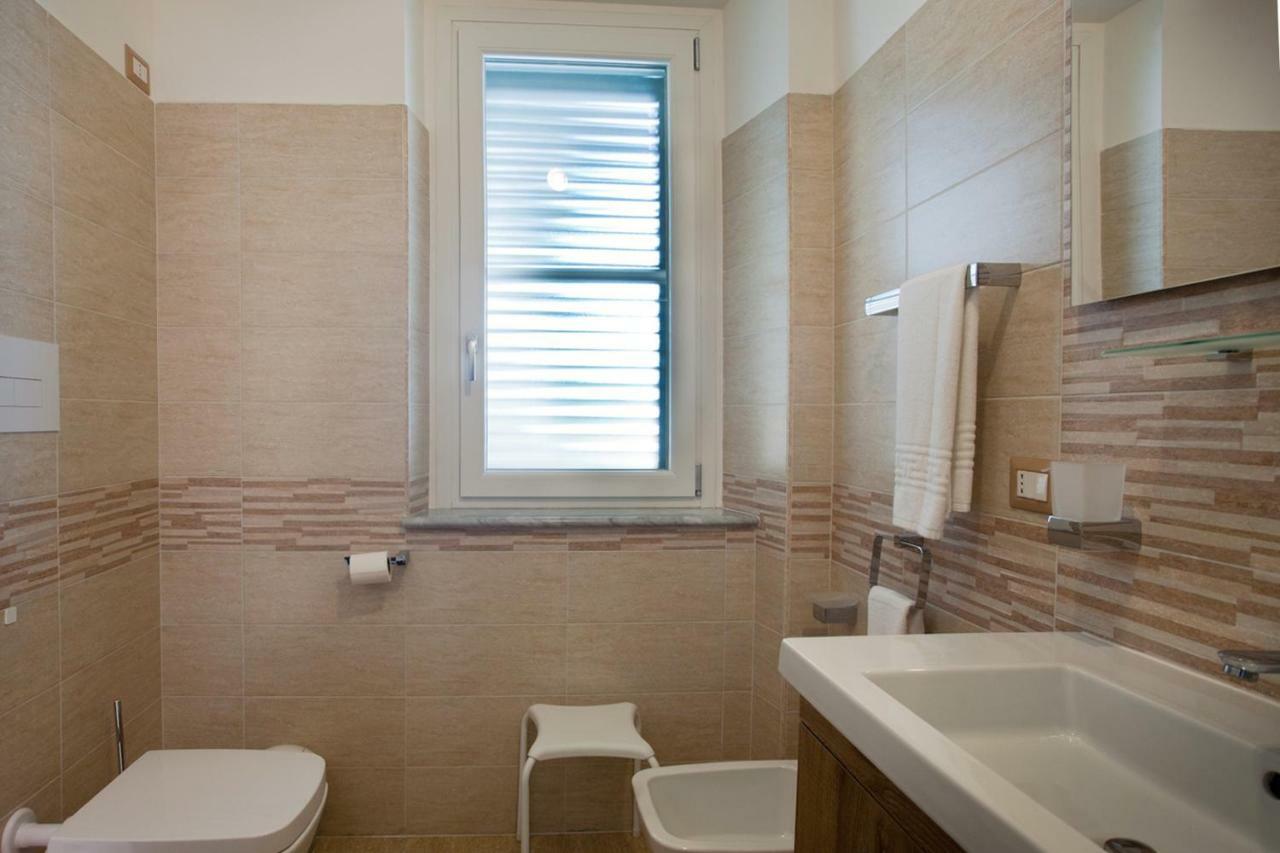 B&B A Due Passi Dal Mare Catona Di Reggio Calabria Exteriör bild