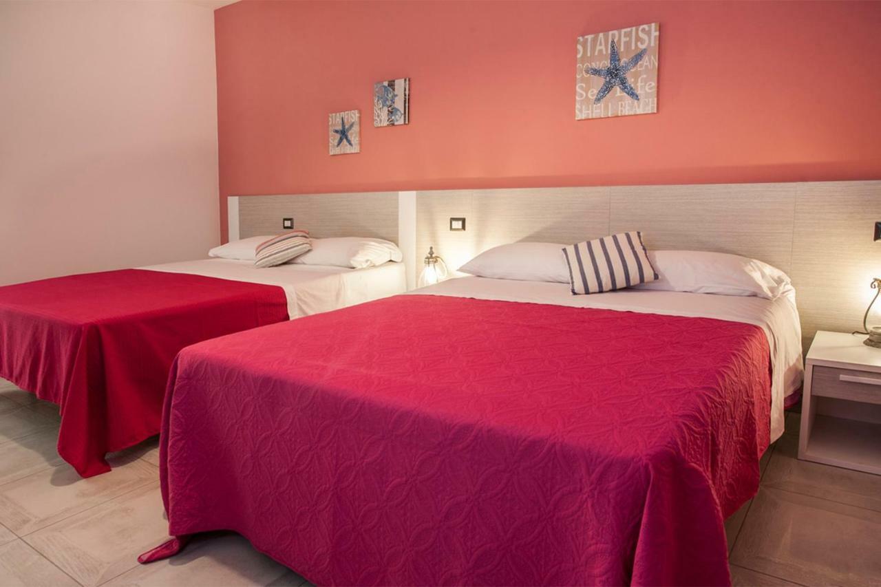 B&B A Due Passi Dal Mare Catona Di Reggio Calabria Exteriör bild